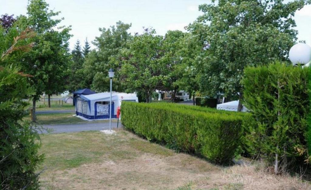 Camping Au Bord De L'Aisne Guignicourt المظهر الخارجي الصورة
